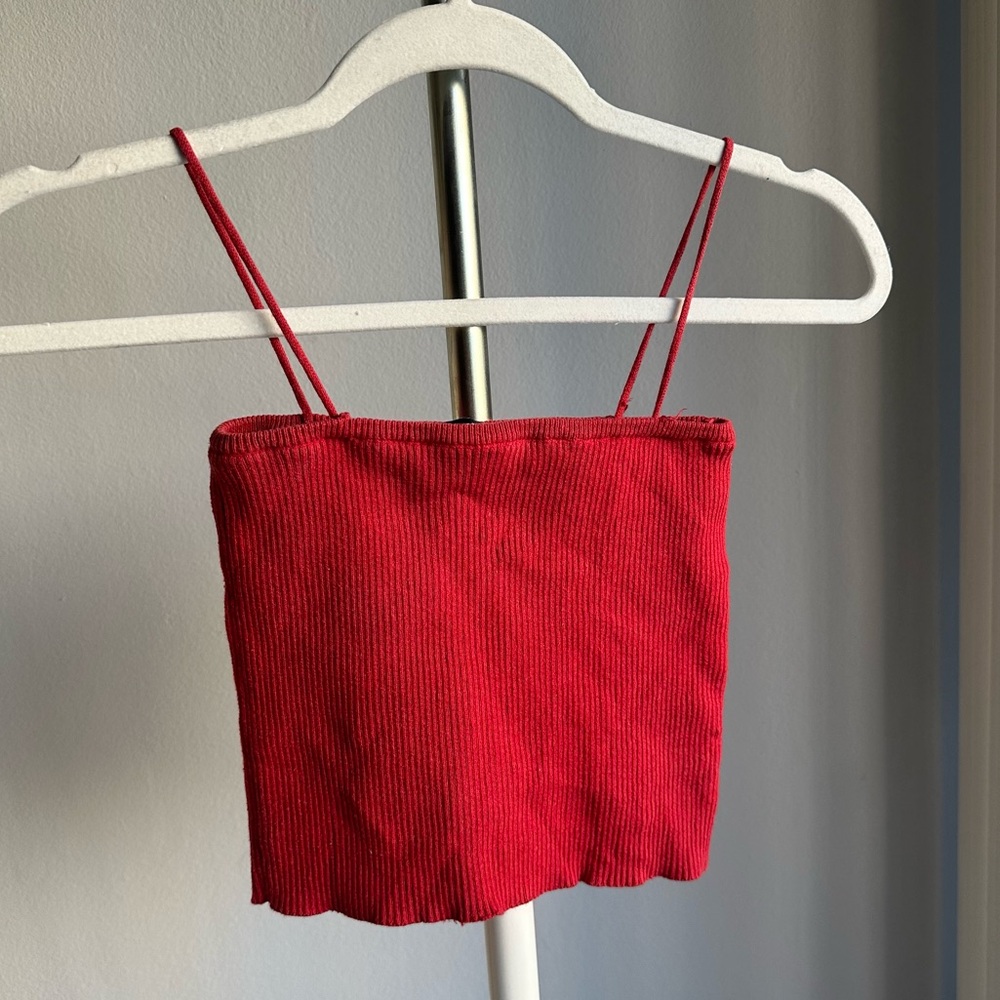 Brandy Melville Rib Knitted Spaghetti Straps Cropped Tank Top in Red
